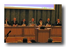 http://www3.lrs.lt/exweb/AAK/AAK20080409/fotos/thumbs/IMG_2518_edited.jpg