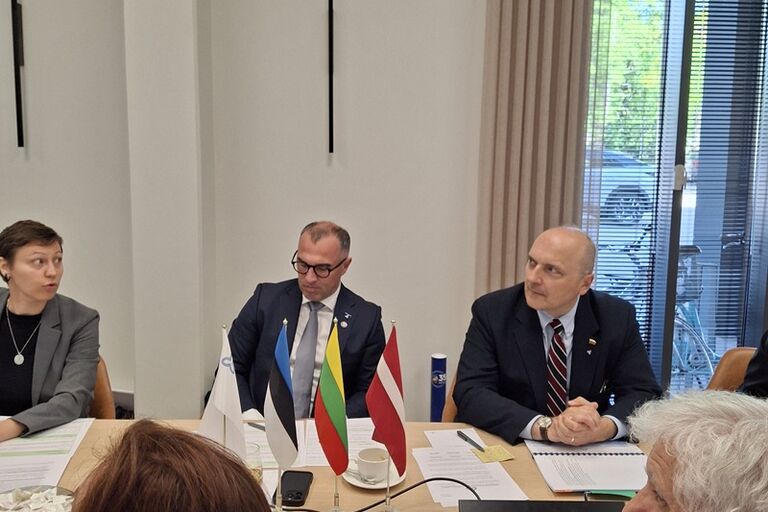 Seimo delegacijos Baltijos Asamblėjoje pirmininkas Giedrius Drukteinis dalyvauja Baltijos Asamblėjos Prezidiumo posėdyje Pernu, Estijoje. Tarptautinių ryšių skyriaus nuotr. Seimo delegacijos Baltijos Asamblėjoje pirmininkas Giedrius Drukteinis dalyvauja Baltijos Asamblėjos Prezidiumo posėdyje Pernu, Estijoje. Tarptautinių ryšių skyriaus nuotr.