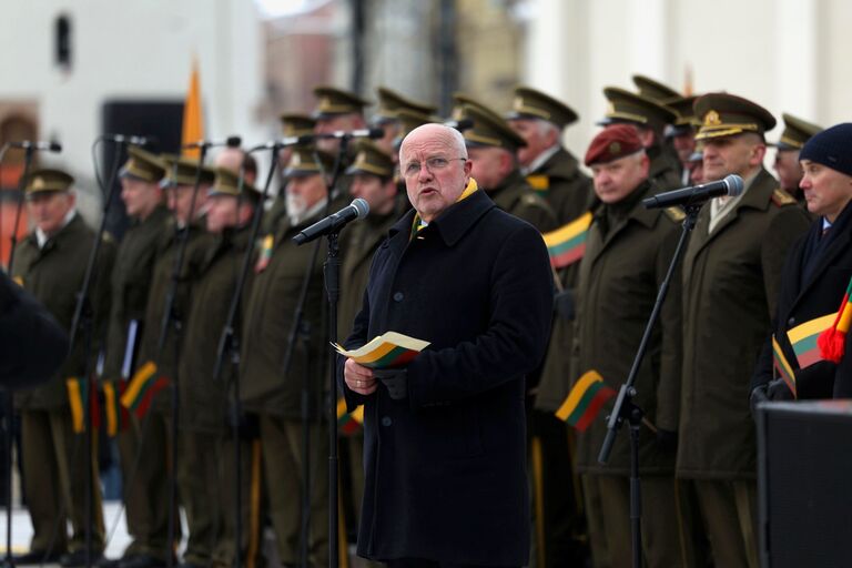 Seimo Pirmininkas Juozas Olekas dalyvavo Vėliavos dienos minėjimo ceremonijoje, skirtoje paminėti 107-ąsias Lietuvos vėliavos iškėlimo Gedimino pilies bokšte metines