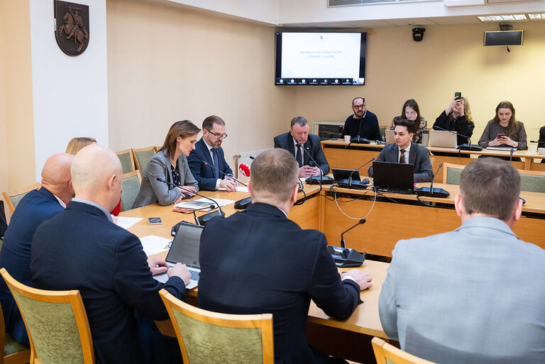 Seimo Liberalų sąjūdžio frakcijos susitikimas su krašto apsaugos ministru Robertu Kaunu