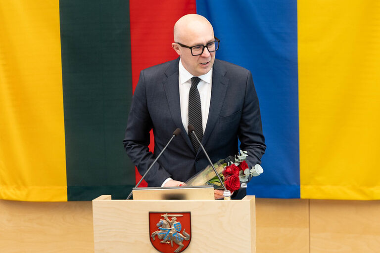 Seimo paskyrė Tomą Davulį  Lietuvos Respublikos Konstitucinio Teismo pirmininku