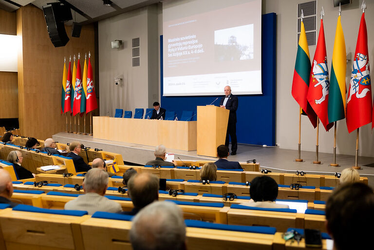 Tarptautinė mokslinė konferencija „Masinės sovietinės gyventojų represijos Rytų ir Vidurio Europoje bei Azijoje XX a. 4–6 deš.“. Seimo Pirmininko Juozo Oleko kalba