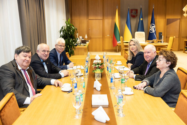 Seimo Pirmininkas Juozas Olekas ir Seimo narys Emanuelis Zingeris susitiko su VšĮ Geros valios fondo valdybos pirmininkais Seimo Pirmininkas Juozas Olekas ir Seimo narys Emanuelis Zingeris susitiko su VšĮ Geros valios fondo valdybos pirmininkais