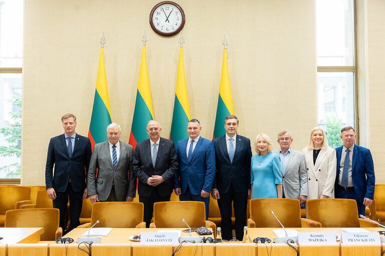 Kaimo reikalų komiteto narių susitikimas su Europos Komisijos nariu, atskingu už žuvininkystę ir vandenynus Costas Kadis