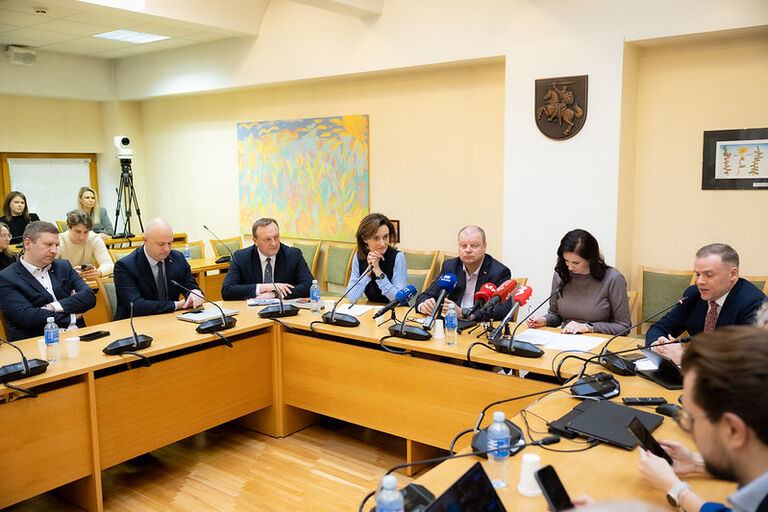 Opozicinių frakcijų susitikimas su Vyriausybės nariais Opozicinių frakcijų susitikimas su Vyriausybės nariais