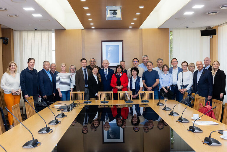 Seimo narių K. Neimanto, A. Pociaus, D. Asanavičiūtės-Gružauskienės, G. Balčytytės, V. Juozapaičio susitikimas su vokiečių Rotary klubo delegacija lydima europarlamentarų Marion Walsmann ir Pauliaus Saudargo Seimo narių K. Neimanto, A. Pociaus, D. Asanavičiūtės-Gružauskienės, G. Balčytytės, V. Juozapaičio susitikimas su vokiečių Rotary klubo delegacija lydima europarlamentarų Marion Walsmann ir Pauliaus Saudargo