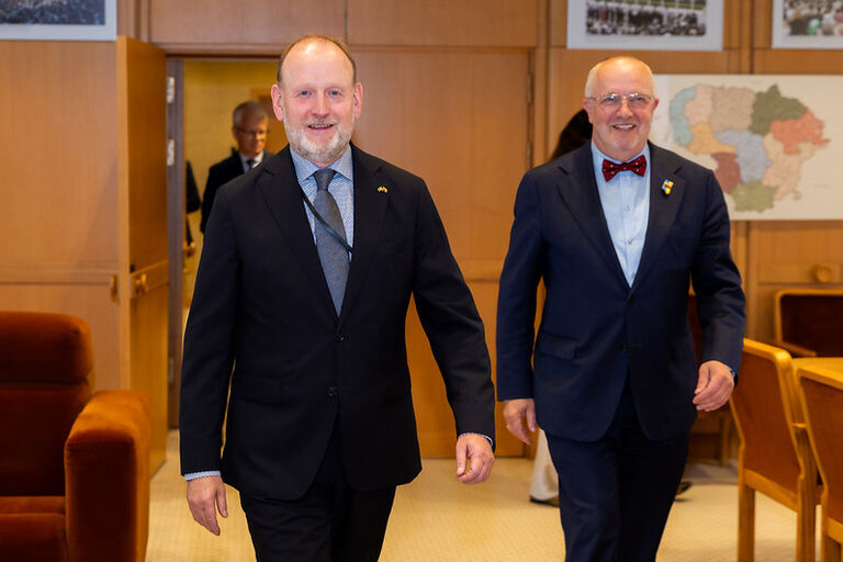 Seimo Pirmininkas Juozas Olekas susitiko su naujuoju Švedijos ambasadoriumi Lietuvoje Urbanu Anderssonu Seimo Pirmininkas Juozas Olekas susitiko su naujuoju Švedijos ambasadoriumi Lietuvoje Urbanu Anderssonu