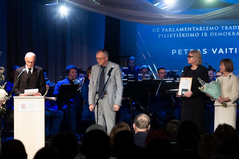 Gabrielės Petkevičaitės-Bitės atminimo medalių Gabrielės Petkevičaitės-Bitės atminimo medalių