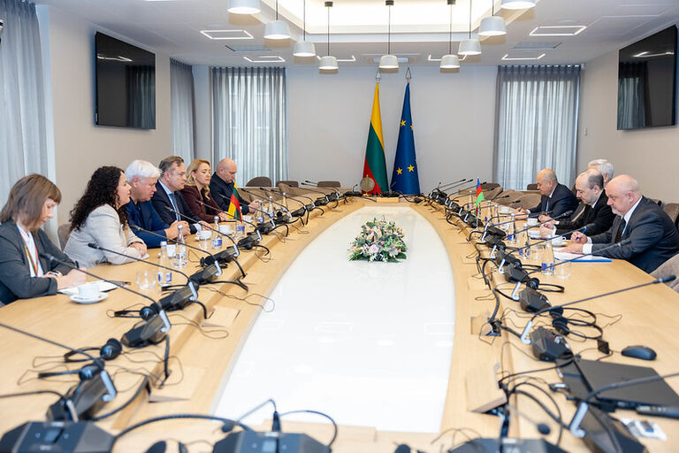Tarpparlamentinių ryšių grupės su Azerbaidžano Respublika susitikimas su Azerbaidžano užsienio reikalų viceministru Farizu Rzajevu Tarpparlamentinių ryšių grupės su Azerbaidžano Respublika susitikimas su Azerbaidžano užsienio reikalų viceministru Farizu Rzajevu
