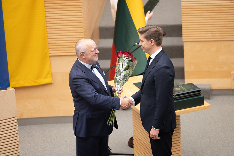 Prisiekė Ministras Pirmininkas Mindaugas Sinkevičius Prisiekė Ministras Pirmininkas Mindaugas Sinkevičius