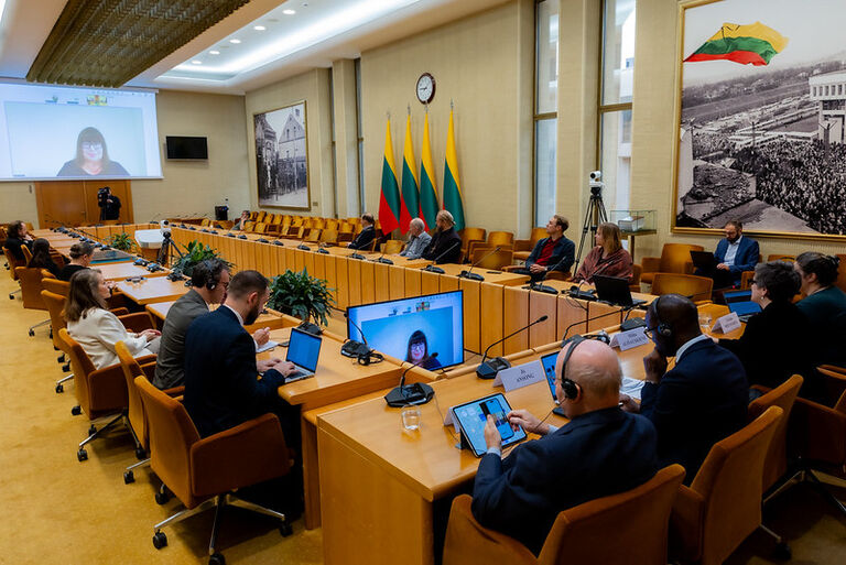 Apskritojo stalo diskusija „Religijos ir valstybės santykiai Lietuvoje: religinių organizacijų pripažinimo problema“