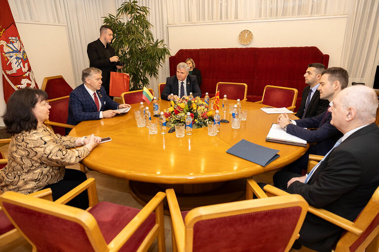 Tarpparlamentinių ryšių su Vakarų Balkanų šalimis grupės susitikimas su Šiaurės Makedonijos užsienio reikalų ir užsienio prekybos ministru Timcho Mucunski