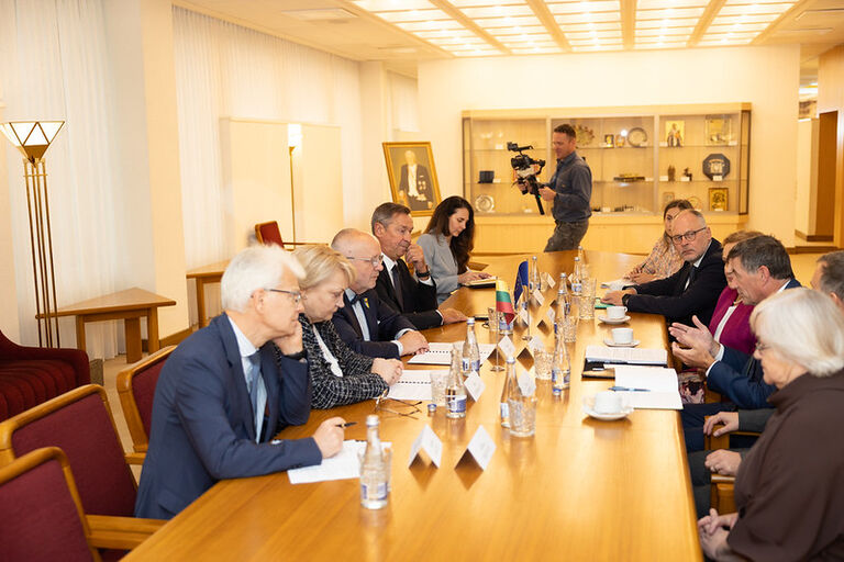 Seimo Pirmininkas Juozas Olekas susitiko su Europos Audito rūmų prezidentu Tony Murphy.