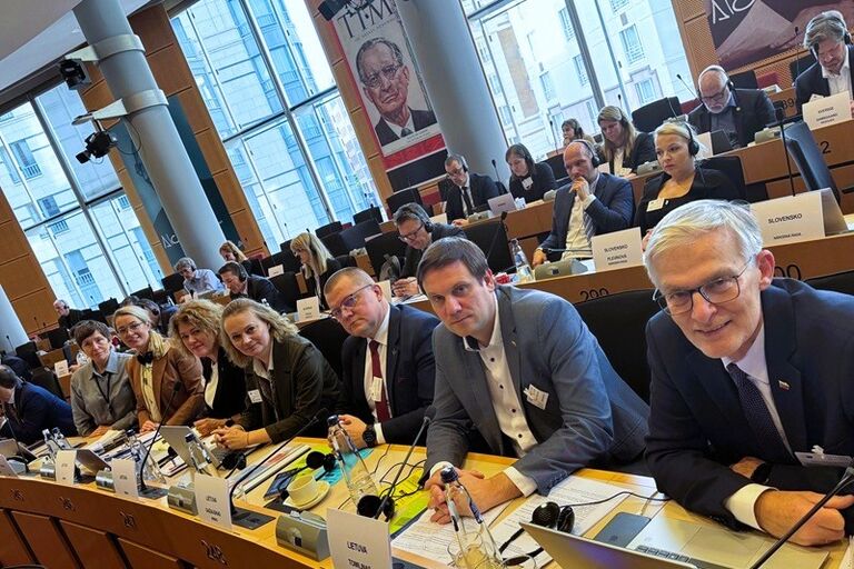 TTK pirmininkas J. Sabatauskas, ERK pirmininko pavaduotojas T. Tomilinas ir NSGK narys D. Gaižauskas dalyvavo Europolo Jungtinės parlamentinės kontrolės grupės posėdyje Briuselyje. V. Greckaitės nuotr. TTK pirmininkas J. Sabatauskas, ERK pirmininko pavaduotojas T. Tomilinas ir NSGK narys D. Gaižauskas dalyvavo Europolo Jungtinės parlamentinės kontrolės grupės posėdyje Briuselyje. V. Greckaitės nuotr.