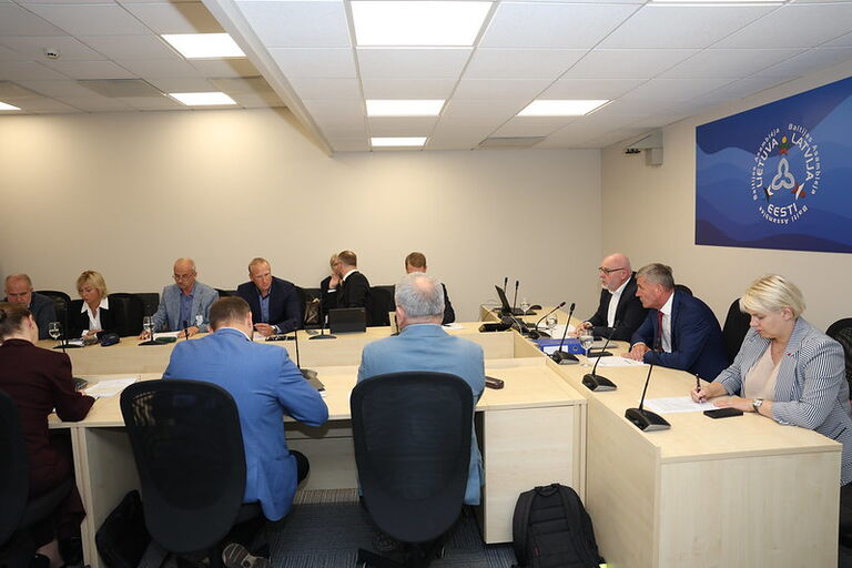 Susitikimas su savivaldybių, atsakingų institucijų ir bendruomenių atstovais dėl žvyro karjerų eksploatacijos problemų