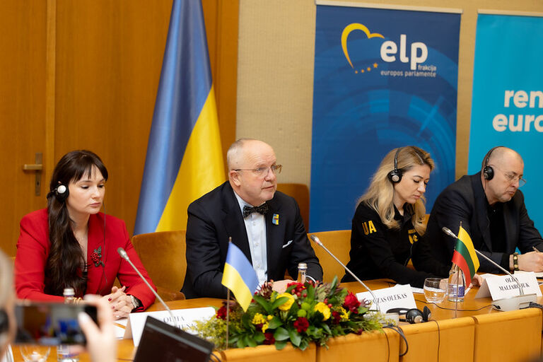 Seimo Pirmininko Juozo Oleko iniciatyva Seime vyksta tarptautinė konferencija „Lietuva – Ukrainai. Ukraina – Lietuvai“, skirtą ketvirtosioms plataus masto karo Ukrainoje metinėms paminėti Seimo Pirmininko Juozo Oleko iniciatyva Seime vyksta tarptautinė konferencija „Lietuva – Ukrainai. Ukraina – Lietuvai“, skirtą ketvirtosioms plataus masto karo Ukrainoje metinėms paminėti