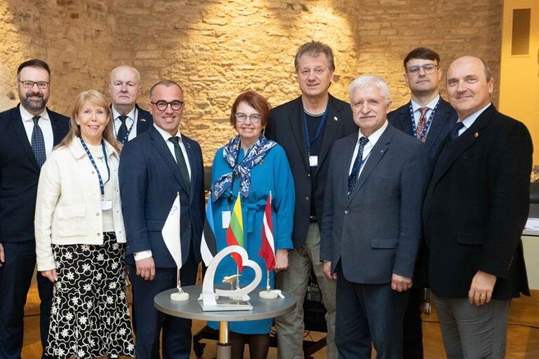 Seimo delegacijos Baltijos Asamblėjoje pirmininkas Giedrius Drukteinis, delegacijos nariai Saulius Čaplinskas ir Tomas Martinaitis dalyvauja Taline vykstančiame Baltijos Asamblėjos Konsultacijų tarybos posėdyje. Erik Peinar nuotr.