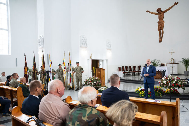 Seimo Pirmininkas Juozas Olekas dalyvauvo Juozo Lukšos-Daumanto gimimo 105-ųjų ir žūties 75-ųjų bei Stasio Lukšos-Juodvarnio gimimo 100-ųjų ir žūties 79-ųjų metinių minėjime. Seimo Pirmininkas Juozas Olekas dalyvauvo Juozo Lukšos-Daumanto gimimo 105-ųjų ir žūties 75-ųjų bei Stasio Lukšos-Juodvarnio gimimo 100-ųjų ir žūties 79-ųjų metinių minėjime.