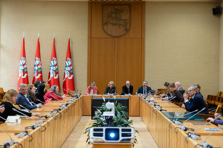 Simpoziumas „Raudonosios linijos: teisės viršenybė besikeičiančiame pasaulyje“