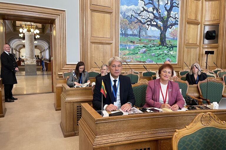 Seimo Ekonomikos komiteto vadovybė Kopenhagoje dalyvauja Danijos pirmininkavimo renginyje – tarpparlamentinėje konferencijoje „Europos Sąjungos konkurencingumo stiprinimas: tarpparlamentinis dialogas dėl geresnių inovacijų ir augimo sistemų“