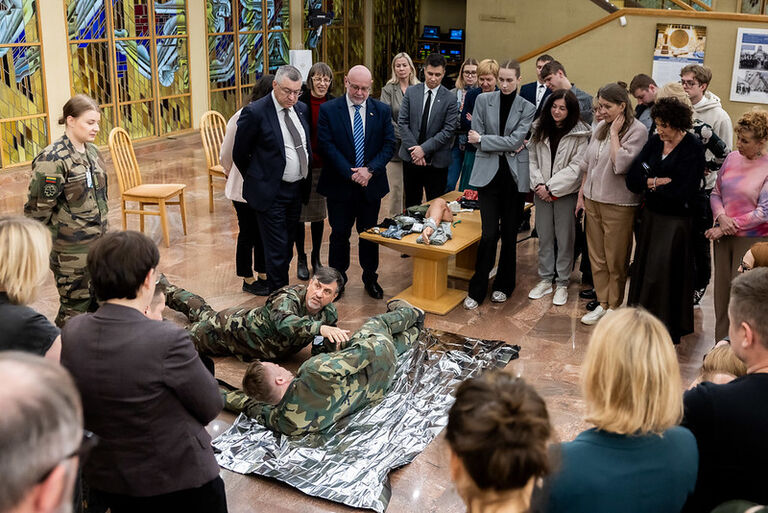 Seimo nario Audriaus Radvilavičiaus iniciatyva Seime vyko Šaulių sąjungos mokymai „Sekundės, kurios gelbsti gyvybę, ką darysi tu?“ Seimo nario Audriaus Radvilavičiaus iniciatyva Seime vyko Šaulių sąjungos mokymai „Sekundės, kurios gelbsti gyvybę, ką darysi tu?“