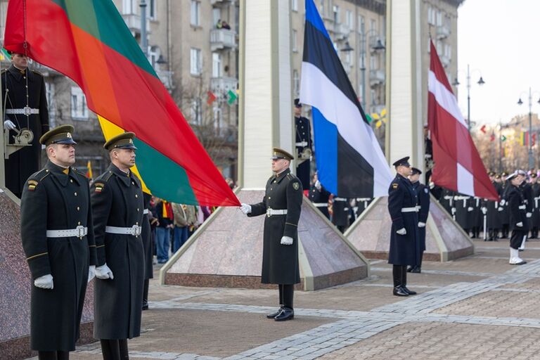 Trijų Baltijos valstybių vėliavų pakėlimo ceremonija