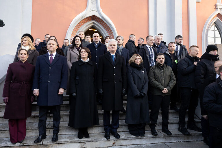 Seimo Pirmininkas Juozas Olekas dalyvavo vainikų padėjimo ceremonijoje 1863–1864 metų sukilimo vadams ir sukilėliams atminti Senųjų Rasų kapinių koplyčioje-kolumbariume