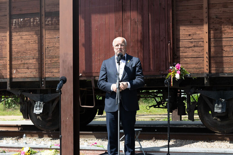 Atminimo valanda prie Naujosios Vilnios geležinkelio stoties memorialo, Seimo Pirmininko Juozo Oleko kalba Atminimo valanda prie Naujosios Vilnios geležinkelio stoties memorialo, Seimo Pirmininko Juozo Oleko kalba