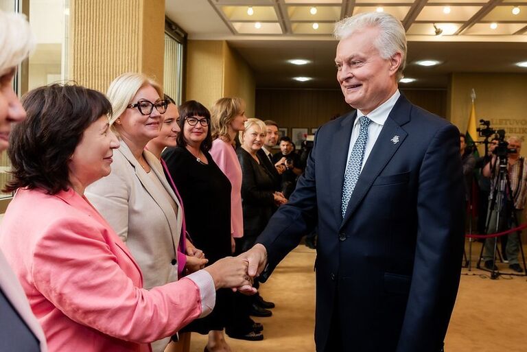 Seimo valdybos narių susitikimas su Respublikos Prezidentu Gitanu Nausėda prieš prasidedant Seimo rudens sesijai Seimo valdybos narių susitikimas su Respublikos Prezidentu Gitanu Nausėda prieš prasidedant Seimo rudens sesijai