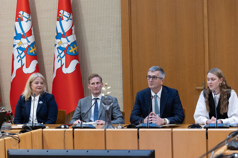 Seime įvyko nacionalinio konkurso „2026 metų Lietuvos medis“ apdovanojimų ceremonija. Seime įvyko nacionalinio konkurso „2026 metų Lietuvos medis“ apdovanojimų ceremonija.