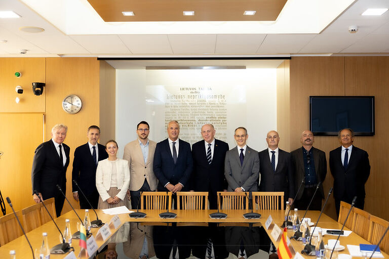 Seimo Užsienio reikalų komiteto narių susitikimas su Ispanijos parlamento Atstovų rūmų Užsienio reikalų komiteto delegacija Seimo Užsienio reikalų komiteto narių susitikimas su Ispanijos parlamento Atstovų rūmų Užsienio reikalų komiteto delegacija