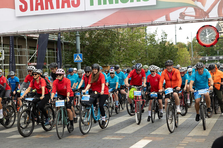 Seimo Pirmininkas Juozas Olekas kartu su Seimo komanda dalyvavo Velomaratone 2026
