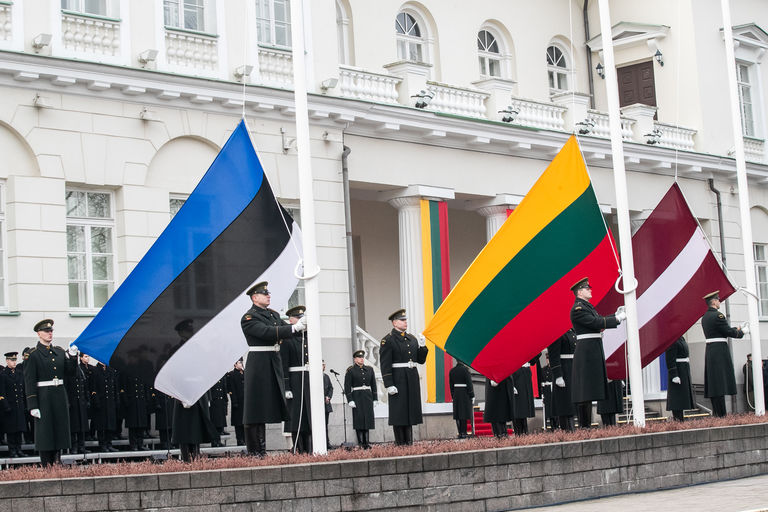  Trijų Baltijos valstybių vėliavų pakėlimo ceremonija. 