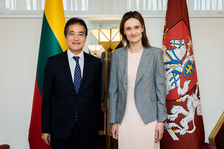 Seimo Pirmininko pavaduotoja Viktorija Čmilytė-Nielsen susitinka su Japonijos ambasadoriumi Lietuvos Respublikoje Shinsuke Shimizu. 2025-07-01