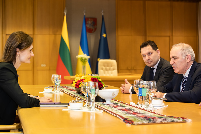 2022 05 20</br>Seimo Pirmininkės Viktorijos Čmilytės-Nielsen susitikimas su G. Kasparovu