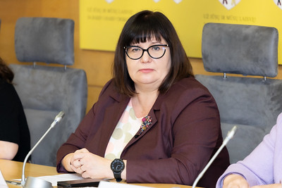 Seimo narės O. Leiputės pranešimas: priemokų už gydymą „išmušinėjimas“ iš pacientų įgijo reketo mastą