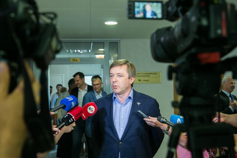 Seimo Lietuvos valstiečių ir žaliųjų sąjungos frakcijos pranešimas: frakcija traukiasi iš Seniūnų sueigos, savo narių iš viso nedeleguos ir į vadovaujančias pareigas Seimo komitetuose bei komisijose