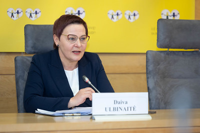 Seimo narės Daivos Ulbinaitės pranešimas: parlamentarė siūlo 16 metų amžiaus ribą socialiniams tinklams