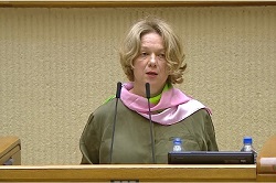 Lituanistė Vytenė Saunoriūtė Muschick: „Jaučiu atsakomybę kalbėti apie tai, kas buvo, jaunesnei kartai, kalbėti jai suprantama kalba. Ugdyti atmintį – ypač dabar, kai praeitis, deja, vėl taip šiurpinančiai aktualizuojasi“ (2022-06-14)