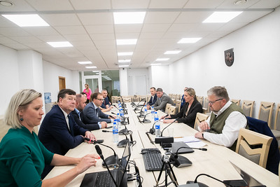 Seimo Darbo partijos frakcijos pranešimas: „Valstybės tarnybos reforma – paprastų valstybės tarnautojų sąskaita?“