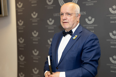 Seimo Pirmininkas pirmadienį susitiks su trimis ministrais ir Vilniaus meru

