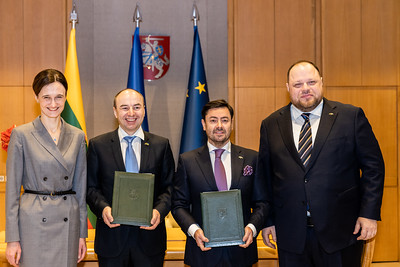 Lietuvos ir Ukrainos parlamentų administracijų vadovai pasirašė bendradarbiavimo memorandumą: tikimasi lengviau spręsti svarbius uždavinius