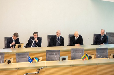 Prisiekė trys nauji Konstitucinio Teismo teisėjai