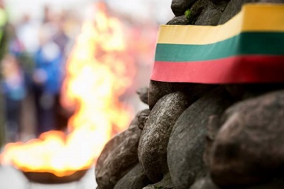 Speaker of the Seimas: ‘The memory of the victims of totalitarianism compels us to reinforce our commitment to democracy and freedom’