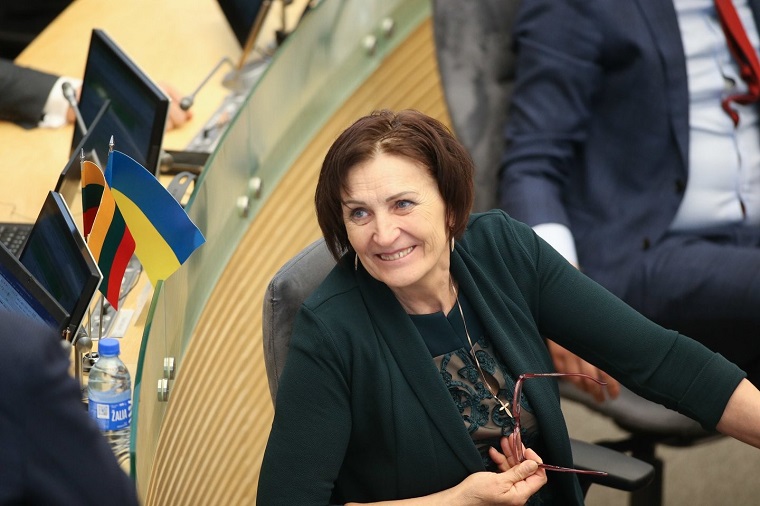 Demokratų frakcijos „Vardan Lietuvos“ pranešimas: „Demokratai užregistravo pasiūlymą naftos dujų akcizo tarifą mažinti iki 13,94 euro už toną“