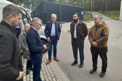 Jūrinių reikalų komisija lankėsi Kauno buriavimo sporto mokykloje