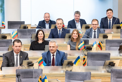 Seimo Darbo partijos frakcijos pranešimas: frakcija siūlo 2023-iųjų biudžete socialinių darbuotojų kelionės į darbą išlaidų kompensavimui skirti 5,5 mln. eurų