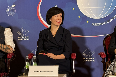 Švietimo ir mokslo komiteto pirmininkė V. Aleknavičienė: švietimo ateitis mažuose miesteliuose – ar bus ką mokyti?