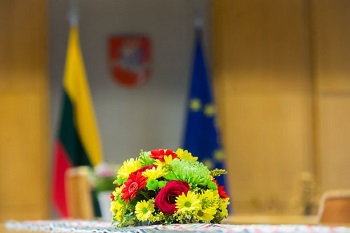 Seimo Pirmininkė: „Švęskime laisvę ir Baltijos sesių vienybę, kuri tikrai yra išskirtinė“ (pranešimas žiniasklaidai, 2021 m. rugpjūčio 23 d.)