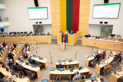 Seimo posėdyje pagerbtas Černobylio avarijos aukų atminimas